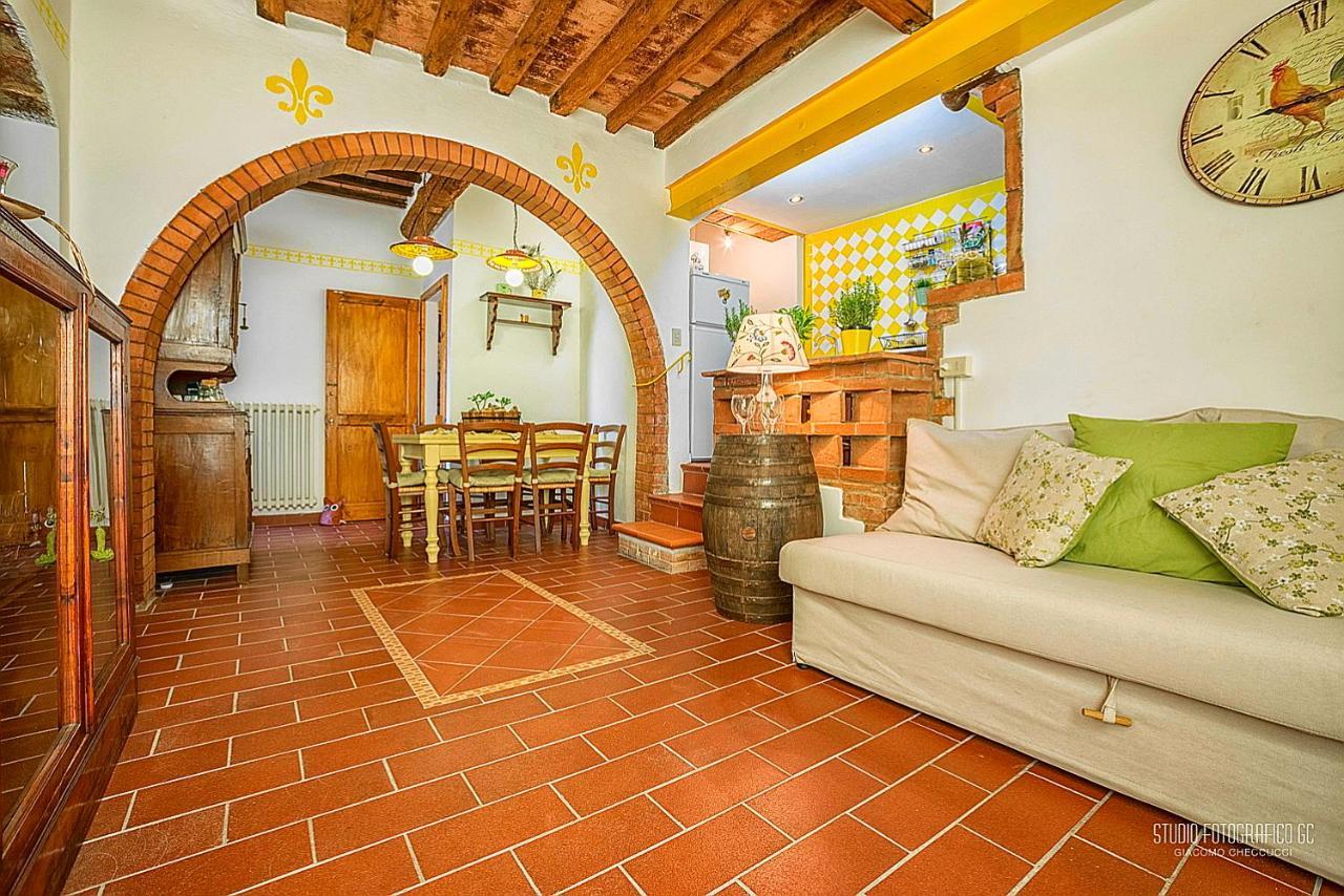 Tognazzi Casa Vacanze - Casa Il Giglio Чертальдо Экстерьер фото