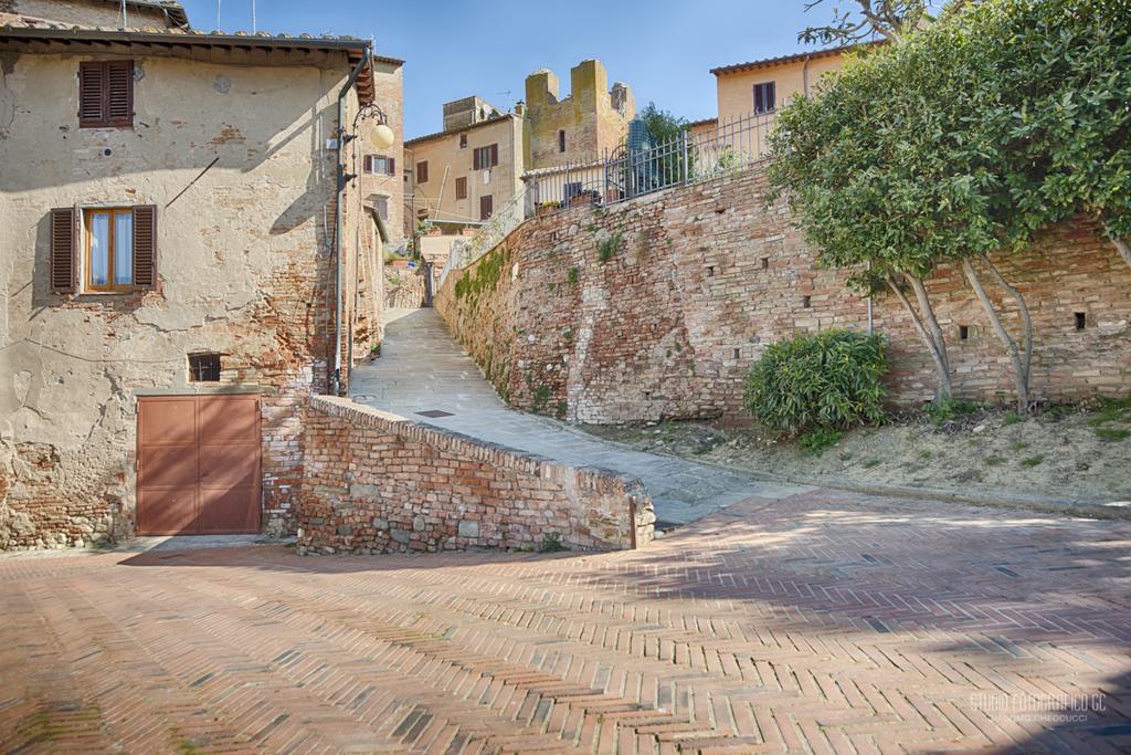 Tognazzi Casa Vacanze - Casa Il Giglio Чертальдо Экстерьер фото