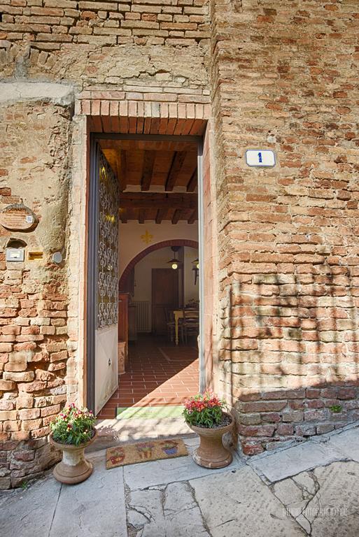 Tognazzi Casa Vacanze - Casa Il Giglio Чертальдо Экстерьер фото